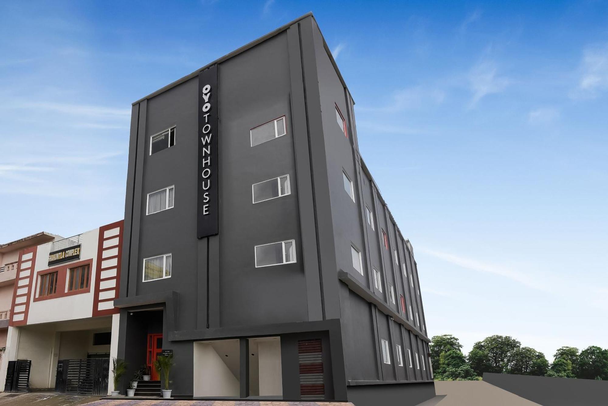 Townhouse The Awadh Airport Near Chaudhary Charan Singh International Airport Hotel Bijnaur Exterior foto