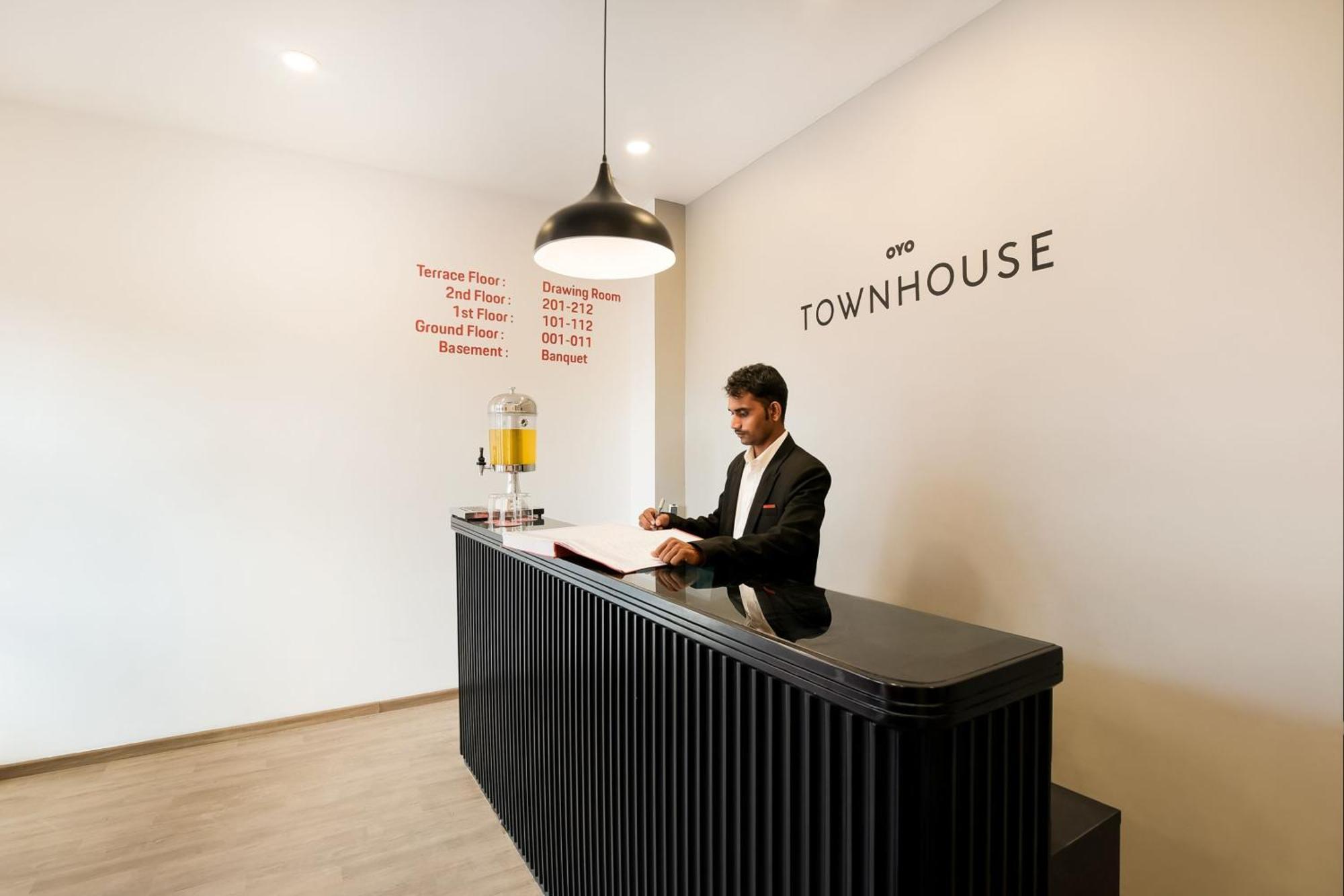 Townhouse The Awadh Airport Near Chaudhary Charan Singh International Airport Hotel Bijnaur Exterior foto